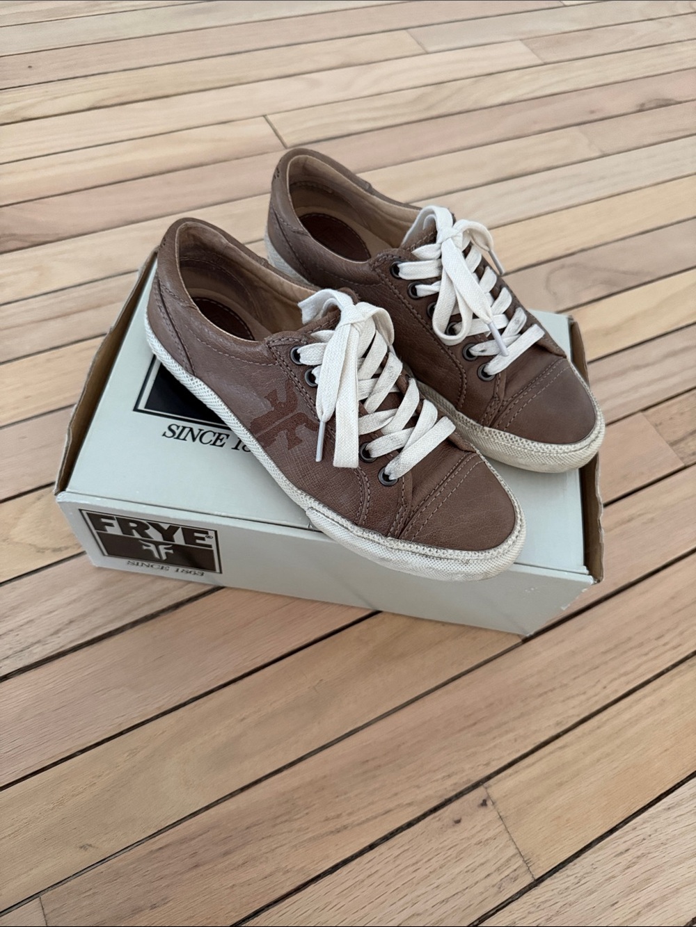 Frye Kira Leather Low-Top Sneakers